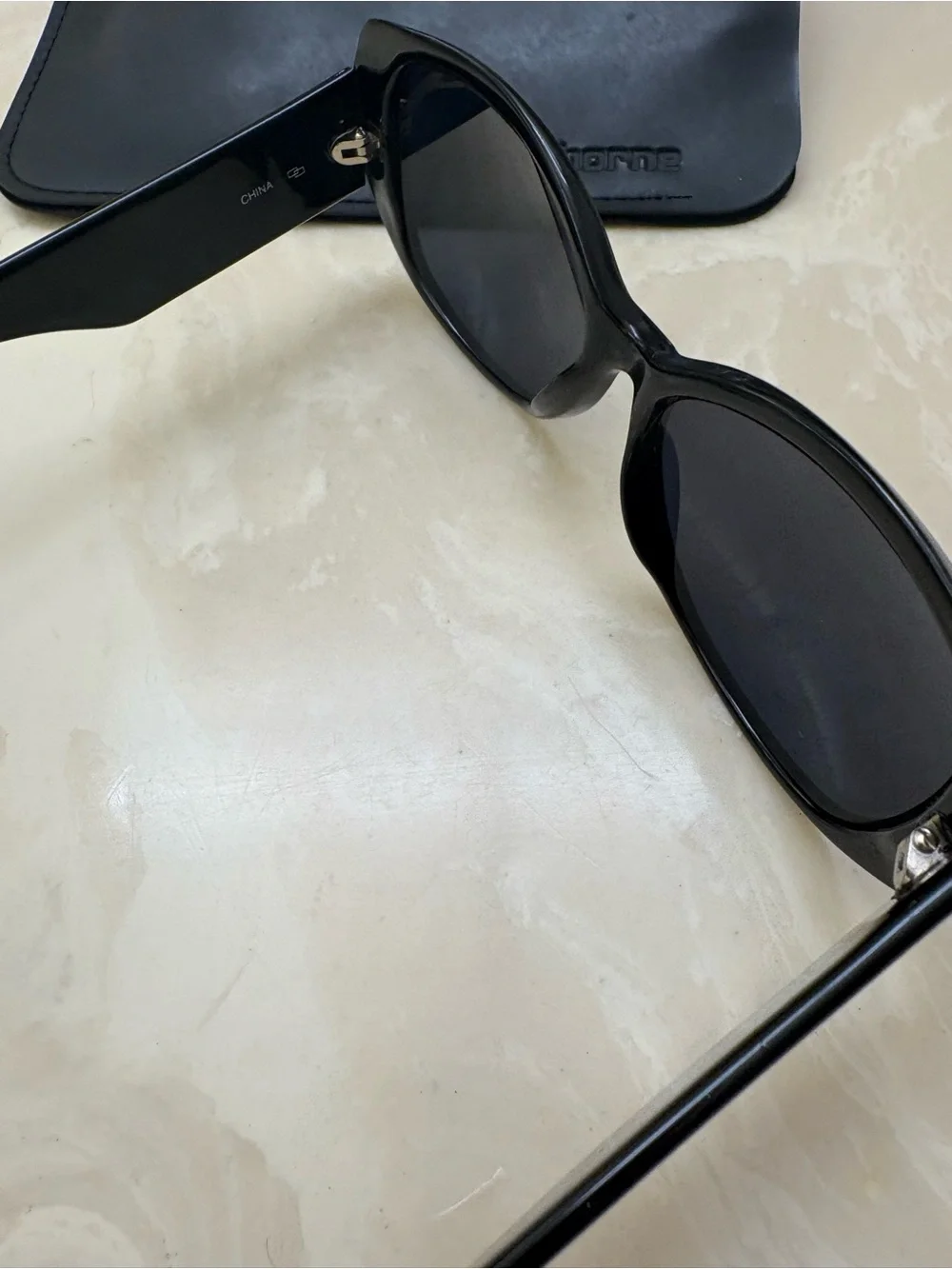 Liz Claiborne Black Oversized Cat-Eye Sunglasses with Case